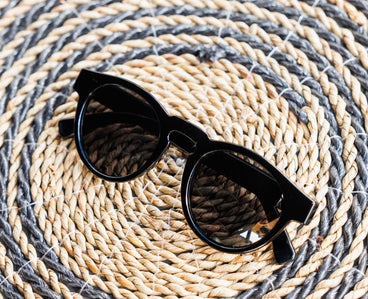 Peepers "Nantucket" Reading Sunglasses-Black