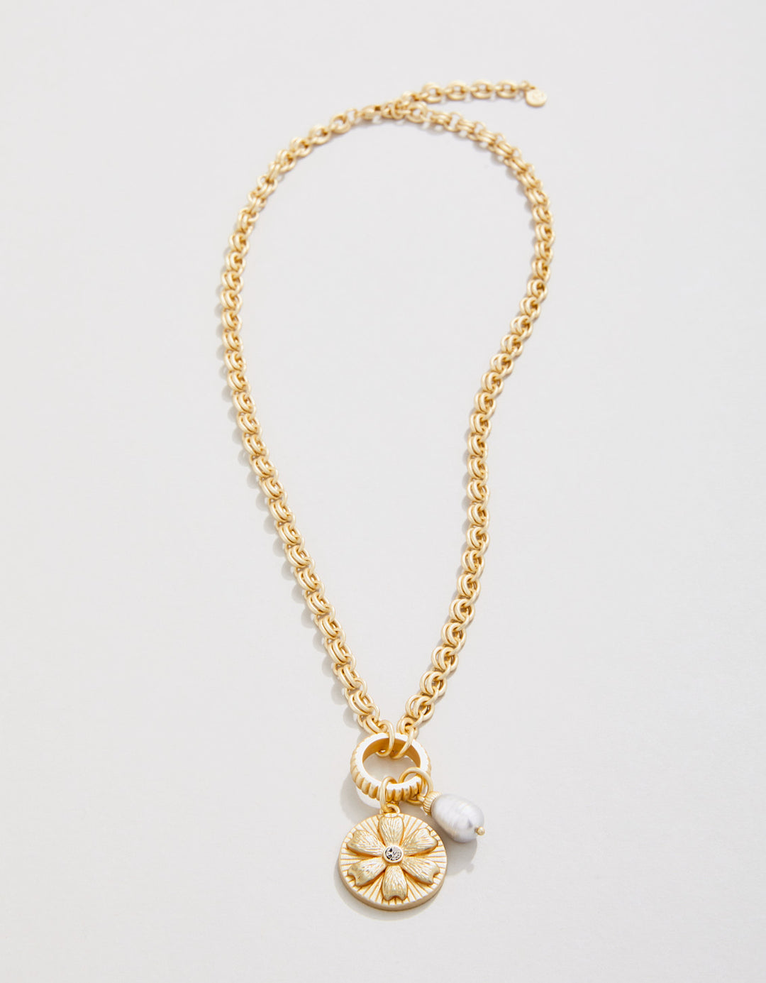 Spartina 449 Chicory Medallion Necklace 17"-Pearl