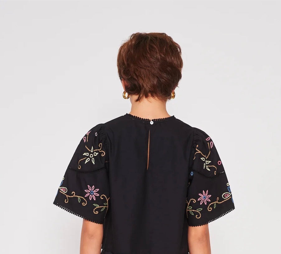 dRA Embroidered Pewter Top-Black