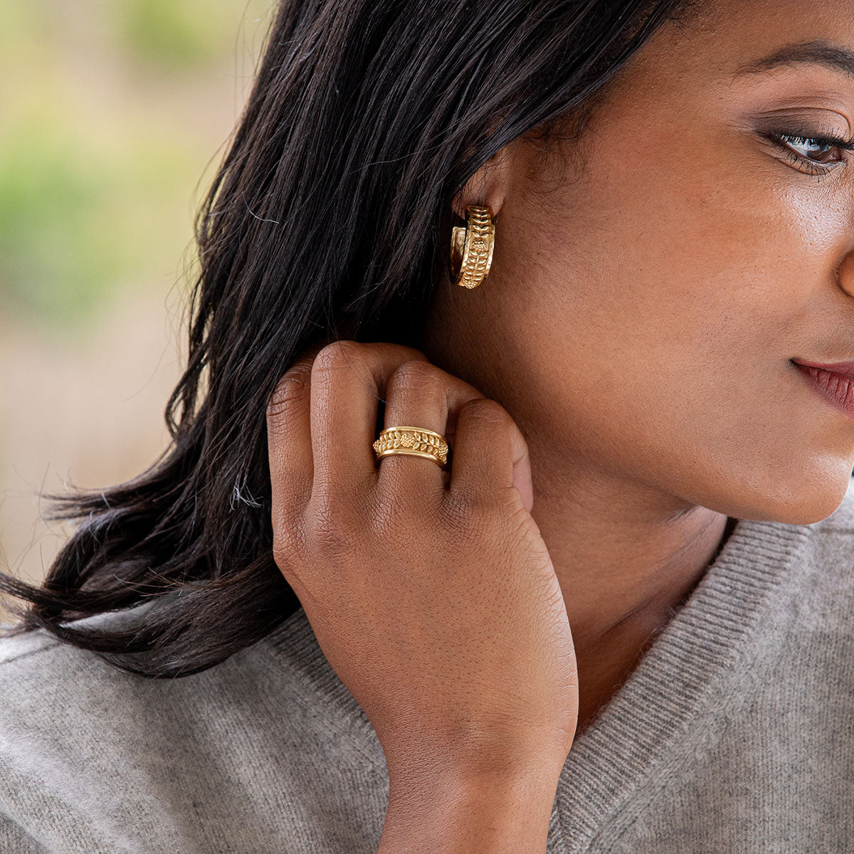 Capucine de Wulf Berry Vine Small Hoop Earrings-Gold