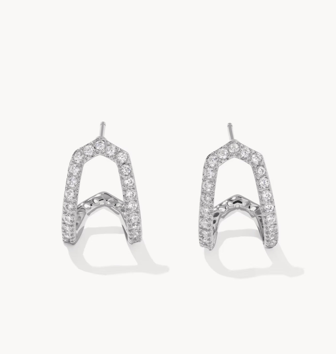 Kendra Scott Daphne Pavé Huggie Earring-Silver White CZ