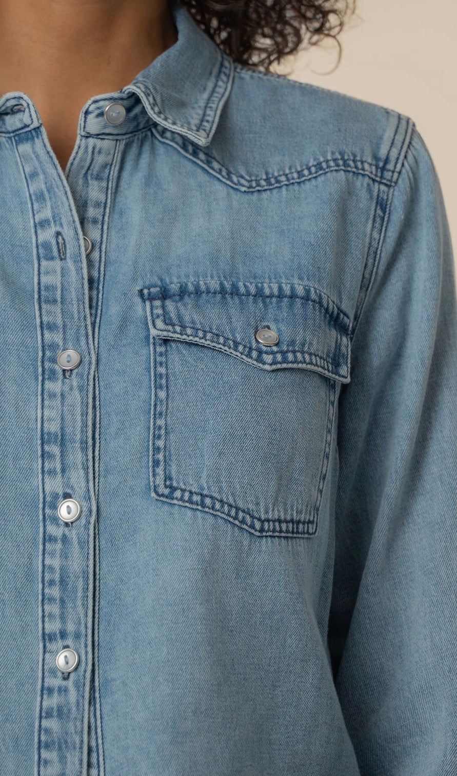 Kut from the Kloth "Posey" L/S Shirt with Frayed Hem