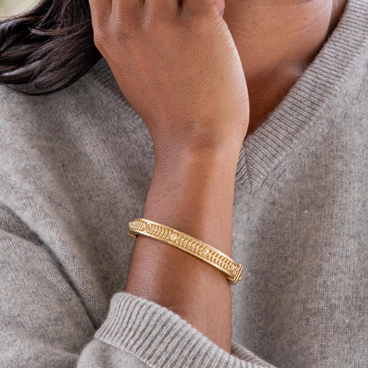 Capucine de Wulf Berry Vine Hinged Bangle-Gold