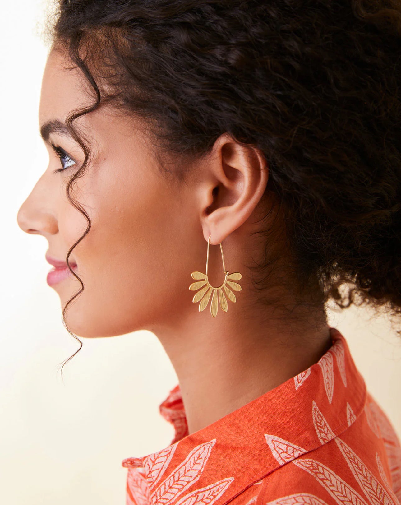 Spartina 449 Palmetto Hoop Earrings-Gold