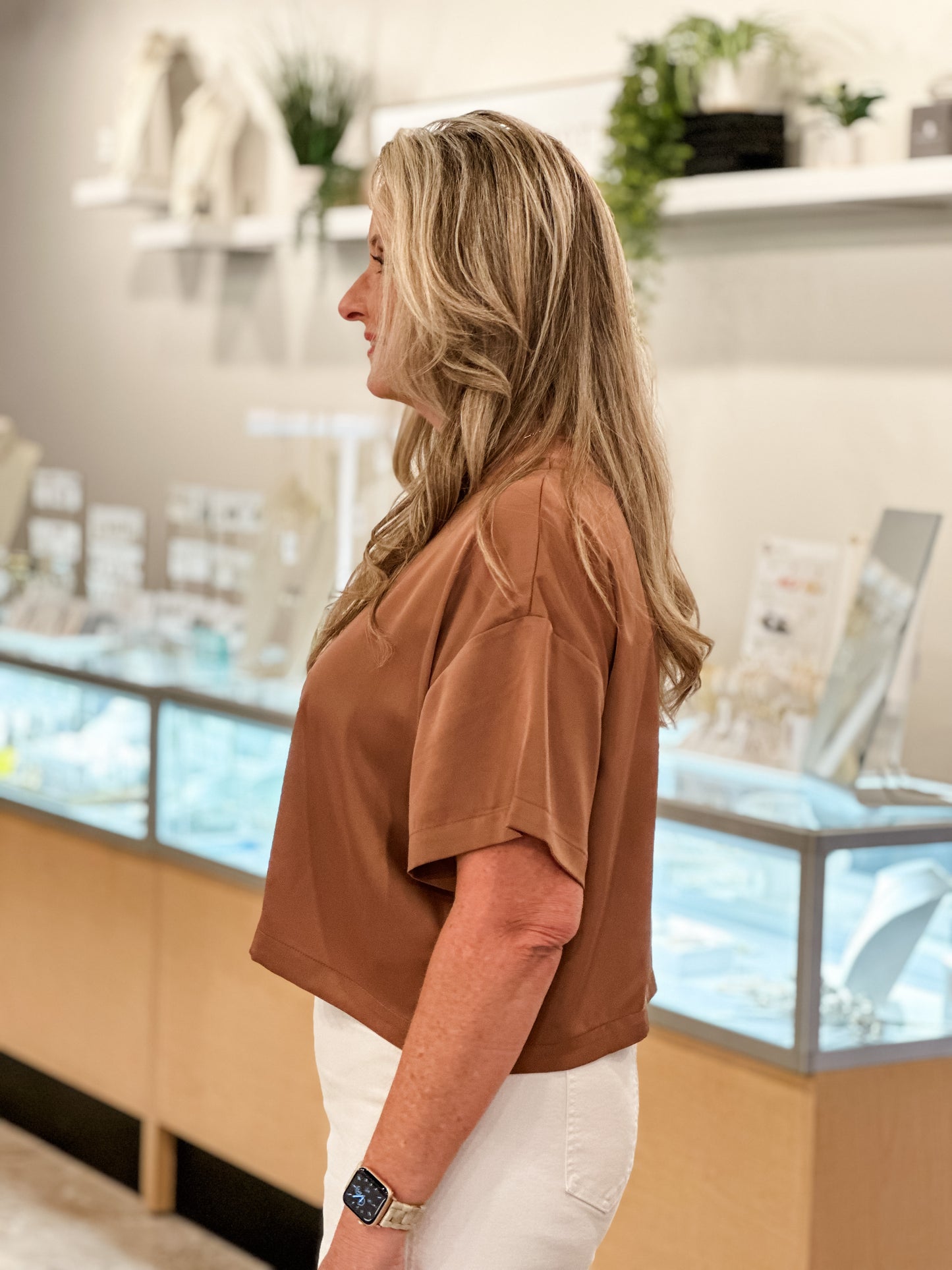 KLD "Selma" S/S Boxy Satin Top-Mocha