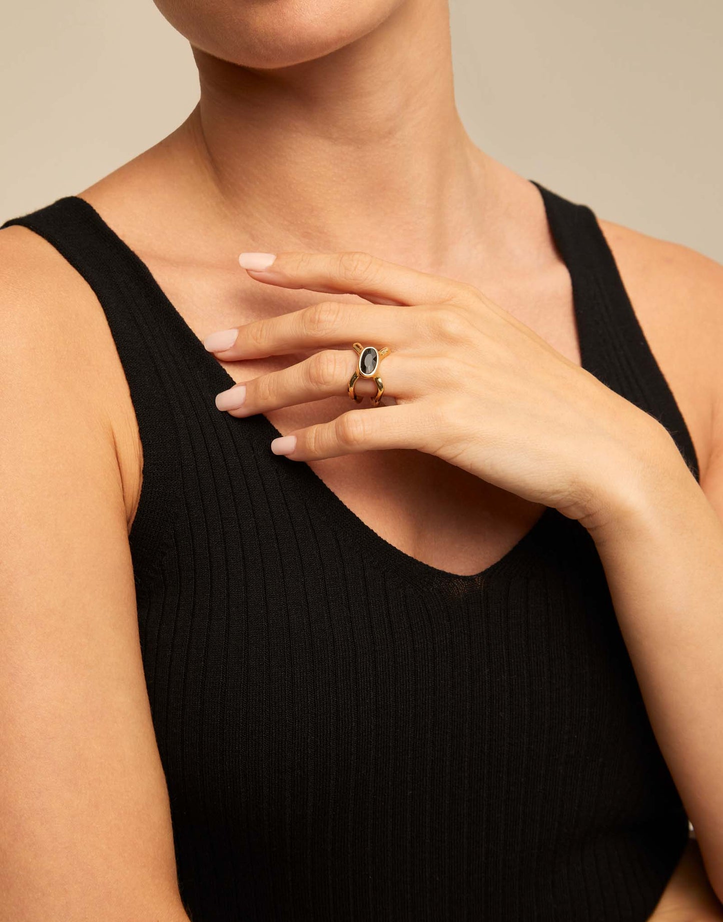Uno de 50 "Guardian" Ring-Gold
