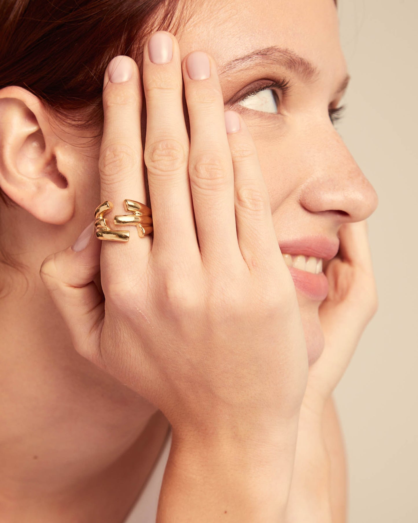 Uno de 50 "Electrik" Ring-Gold