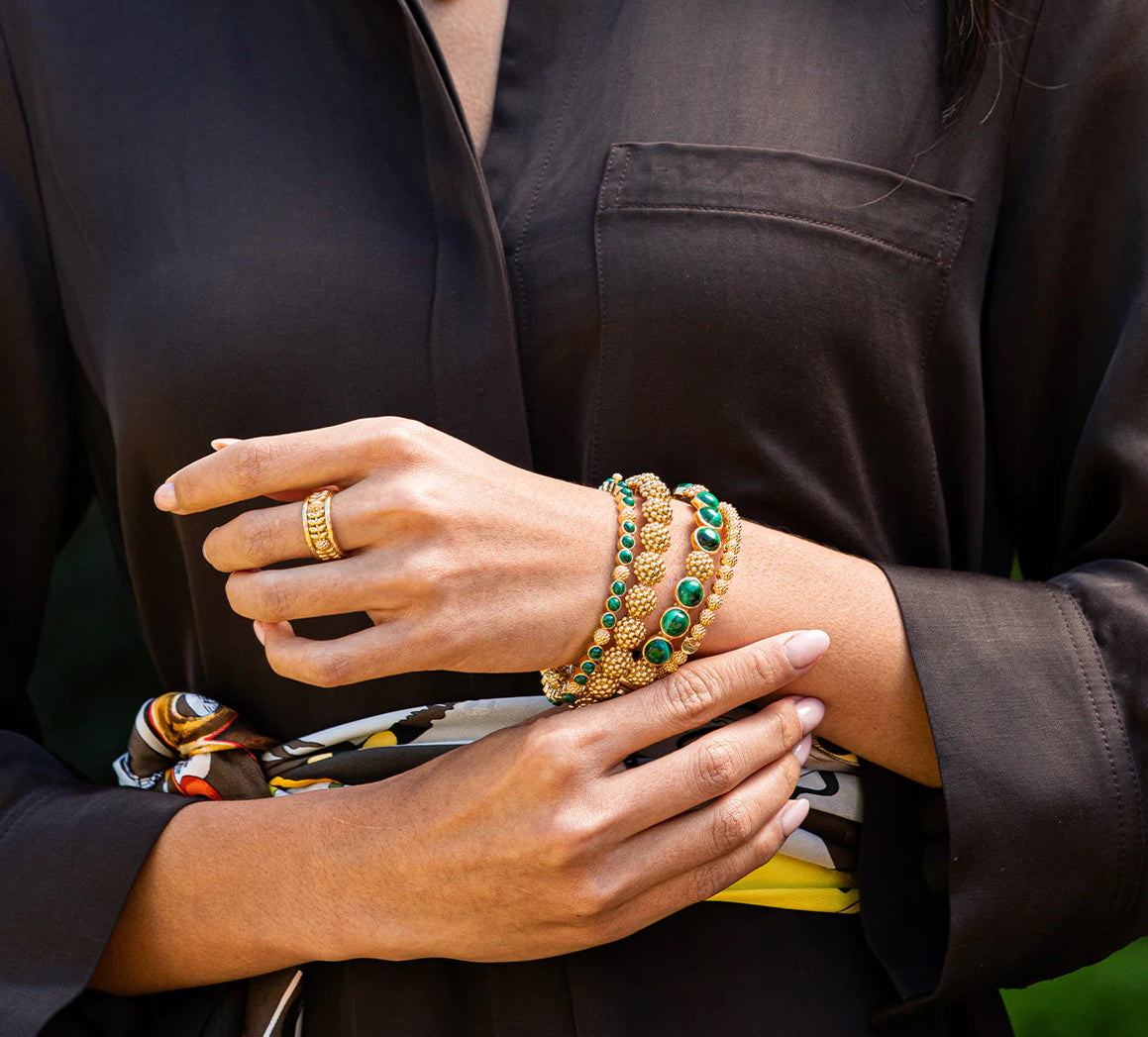 Capucine de Wulf “Berry Eternity” Petite Hinged Bangle-Gold/Malachite
