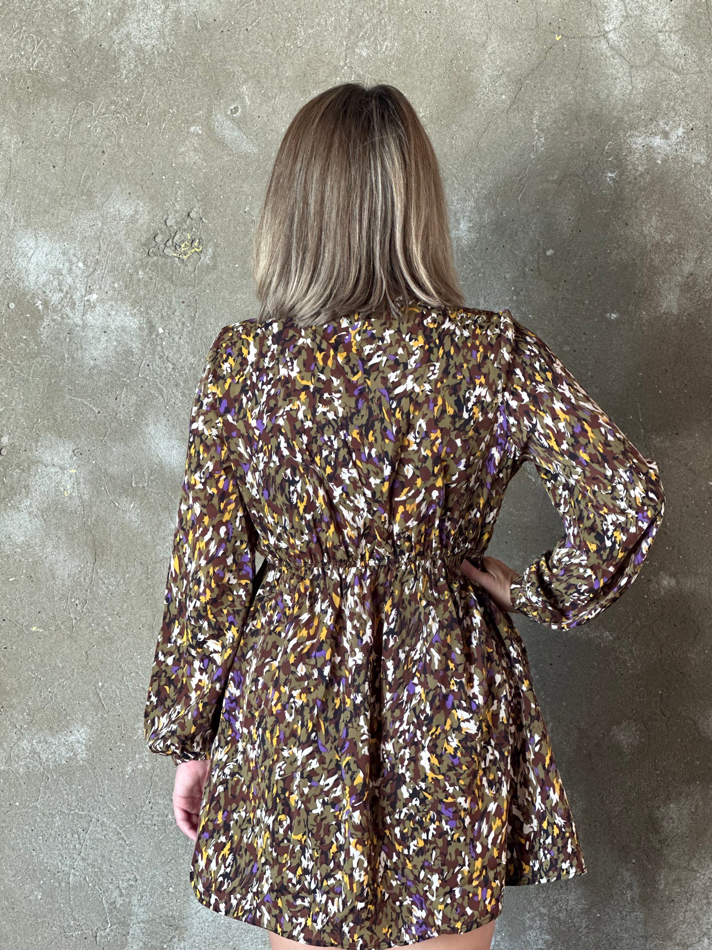 Lili Sidonio L/S Vneck Dress- Khaki Riana