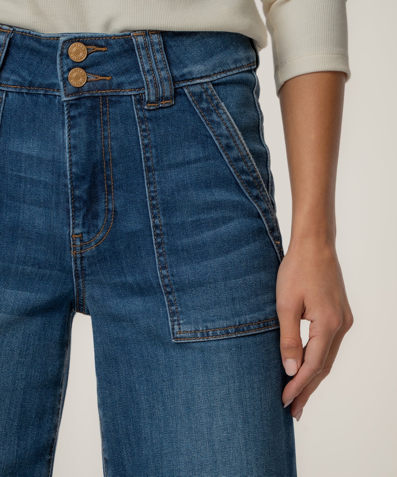 Kut from the Kloth "Jodi" High Rise Wide Leg Front Pocket-Humanitarian