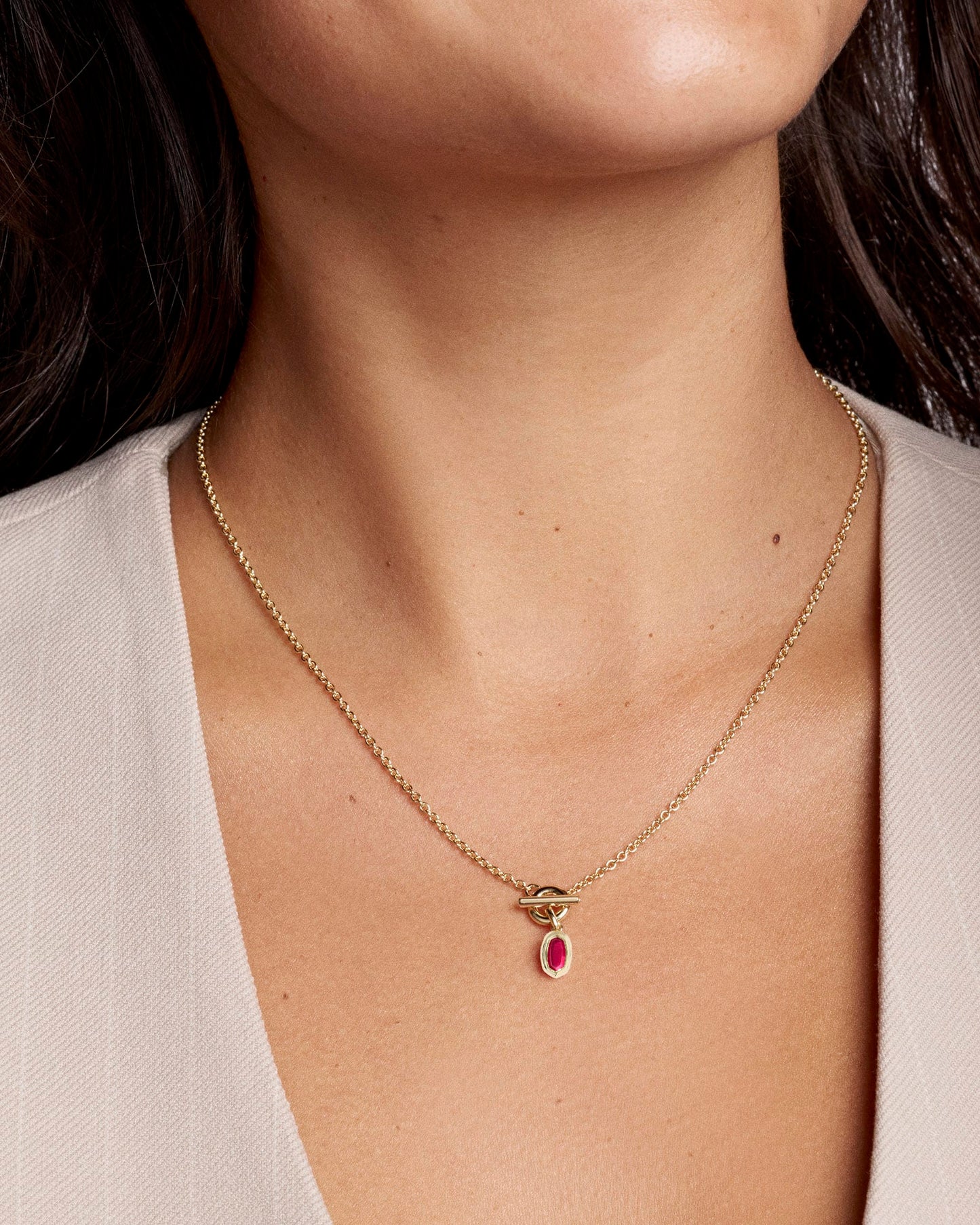 Kendra Scott Mini Elisa Toggle Pendant Necklace-Gold Carmine Red Illusion