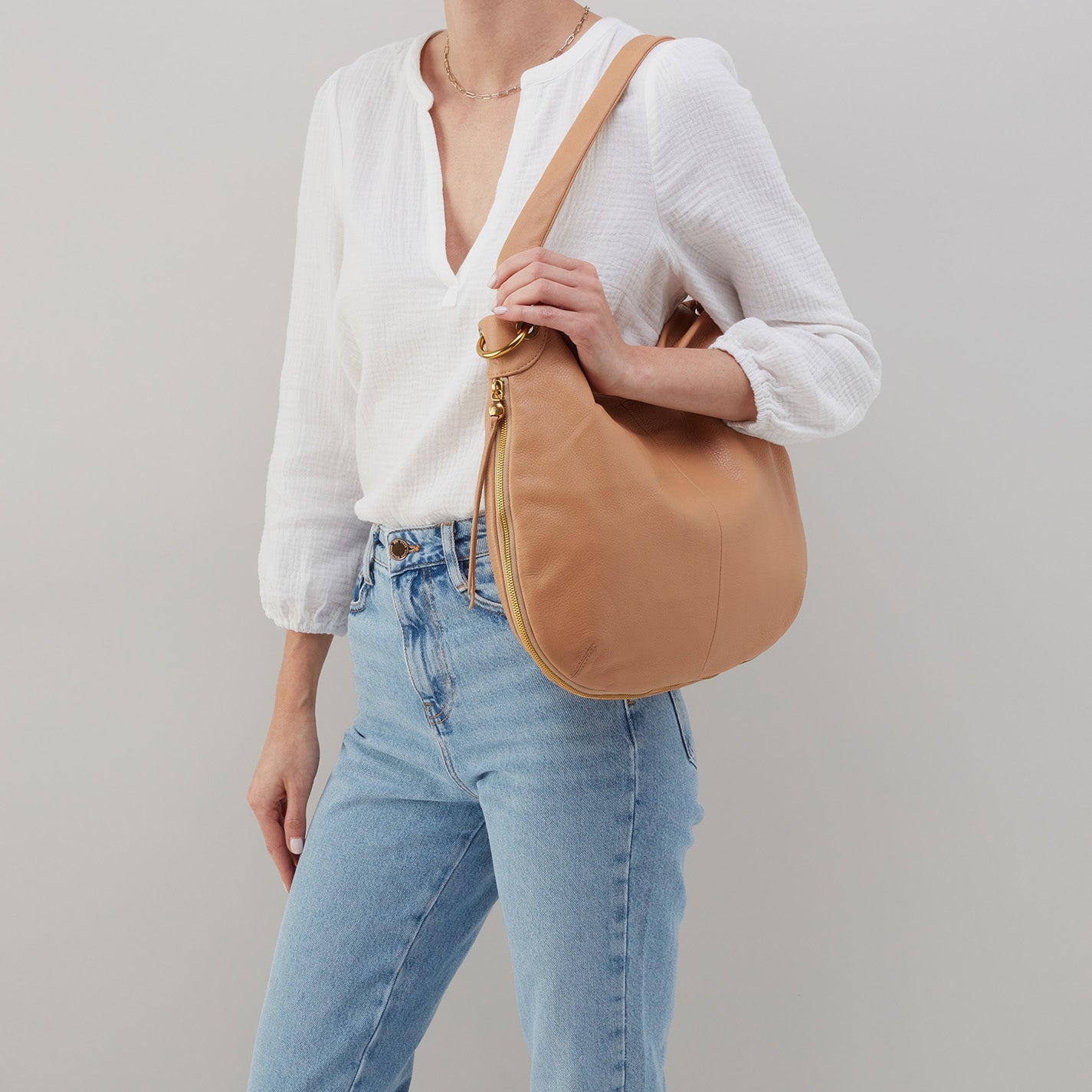 Hobo Bags “Fern” Hobo-Sandstorm