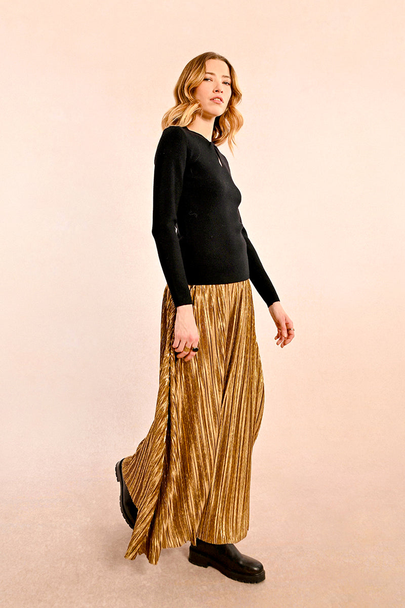 Molly Bracken Keyhole Rib Sweater-Black
