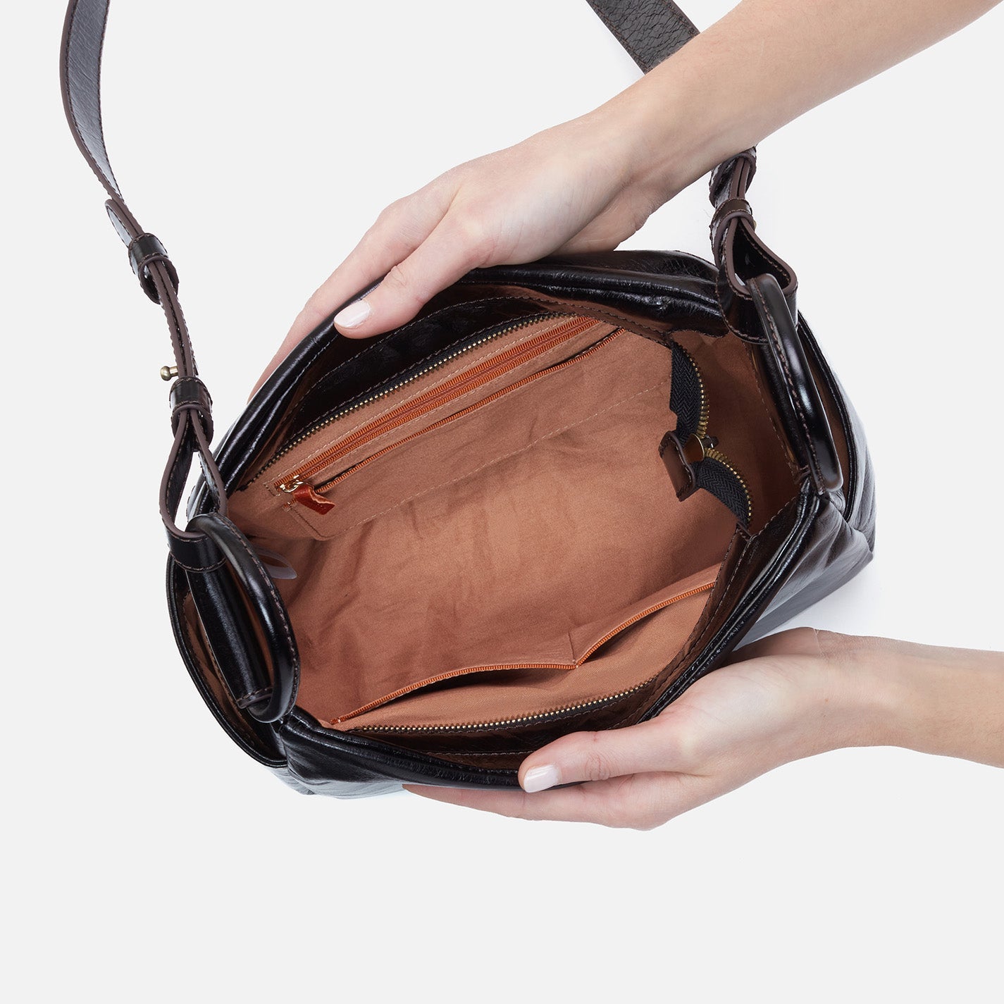 Hobo Bags “Sheila” Crossbody-Black
