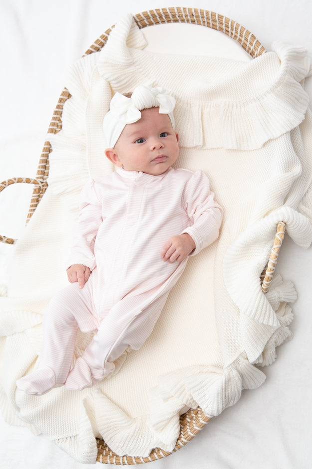 Bei Bei Ruffle Knit Blanket-White Cloud