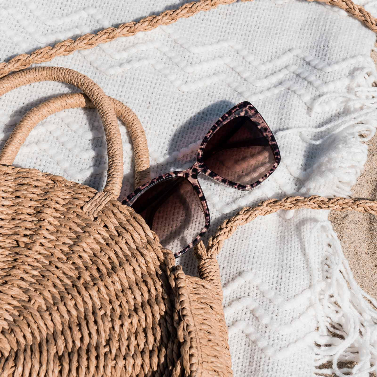Diff Eyewear "Becky II" Leopard Tortoise + Brown Gradient