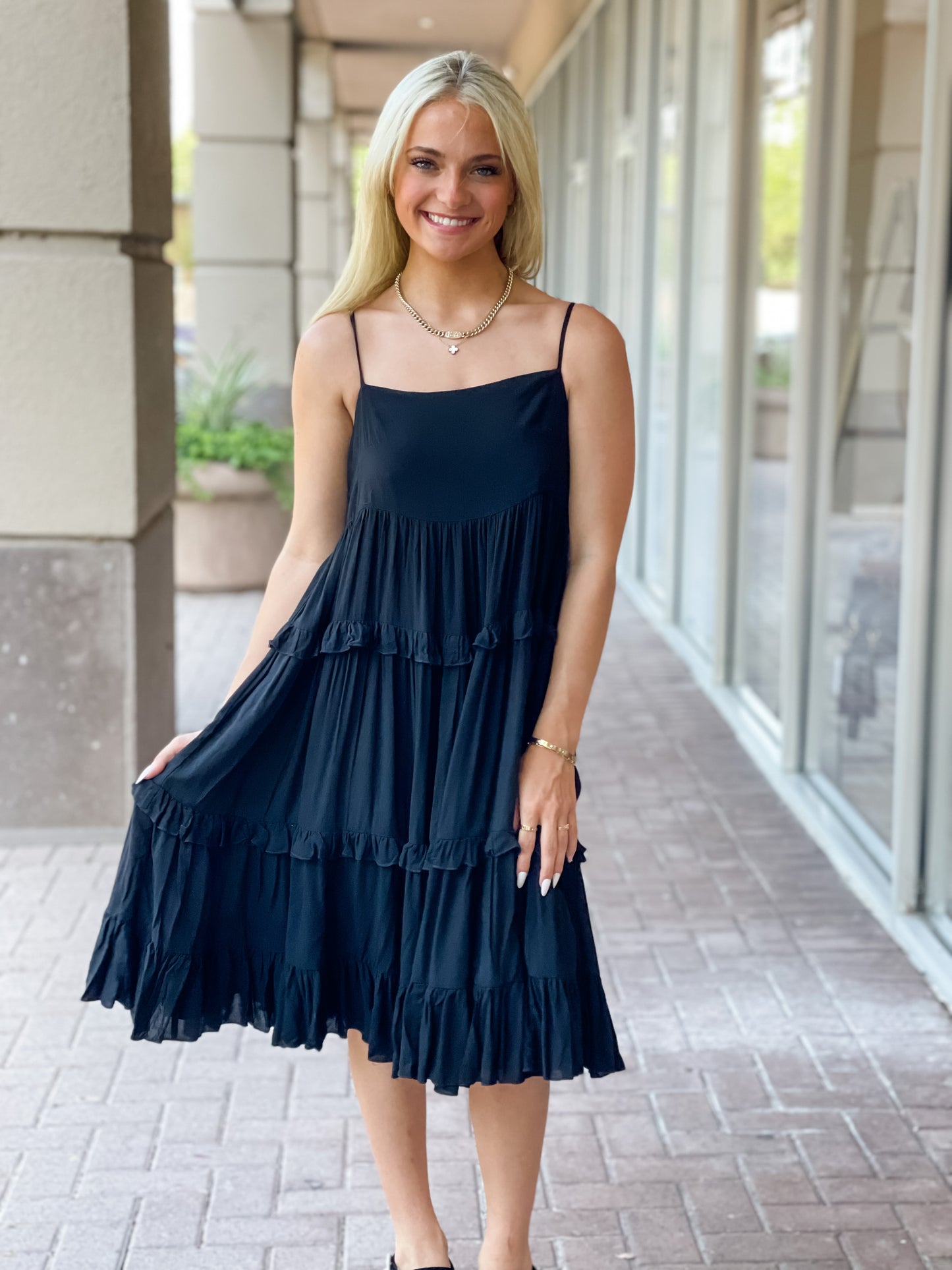 The Fiora Open Back Tiered Dress- Black
