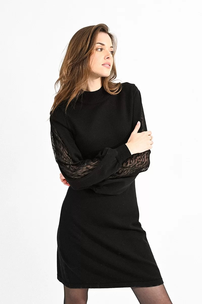 Molly Bracken Pullover Dress with Lace Band Sleeves-Black