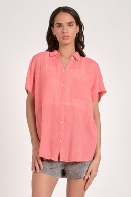 Elan "Cherisse" Short Sleeve Button Down Top - Coral
