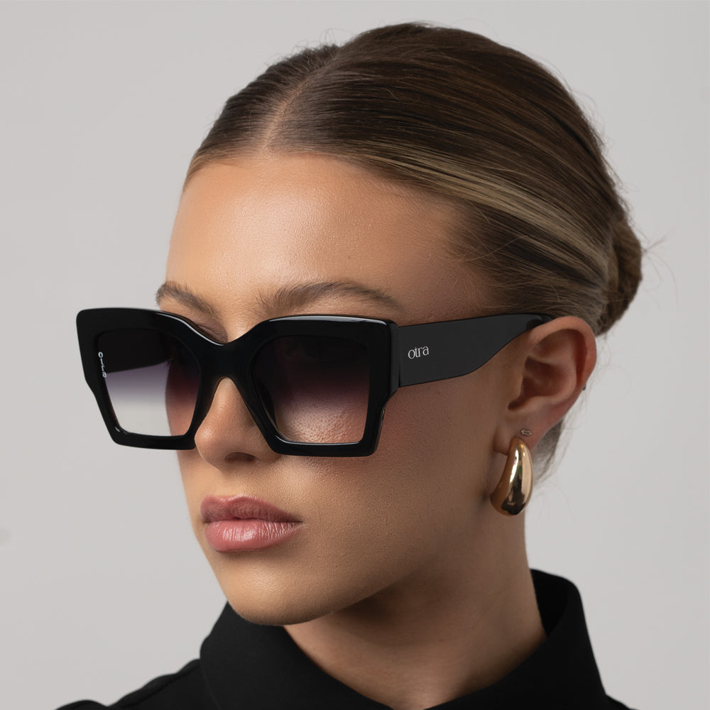 Otra Eyewear "Pipa"-Black/Smoke Fade