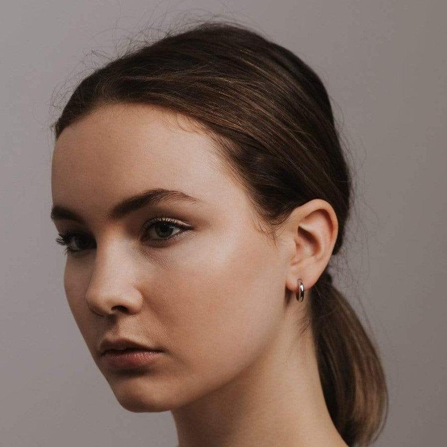 Lovers Tempo “Silvia” Hoop Earrings-Silver