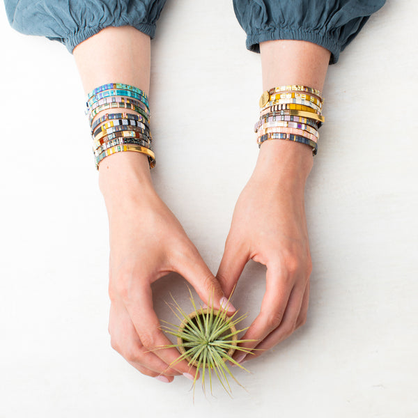 Scout Curated "Miyuki" Charm Bracelet- Oil Slick/Sparkle/Gold