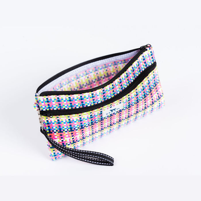 Scout Bags “Spring Fling” On Holiday Wristlet