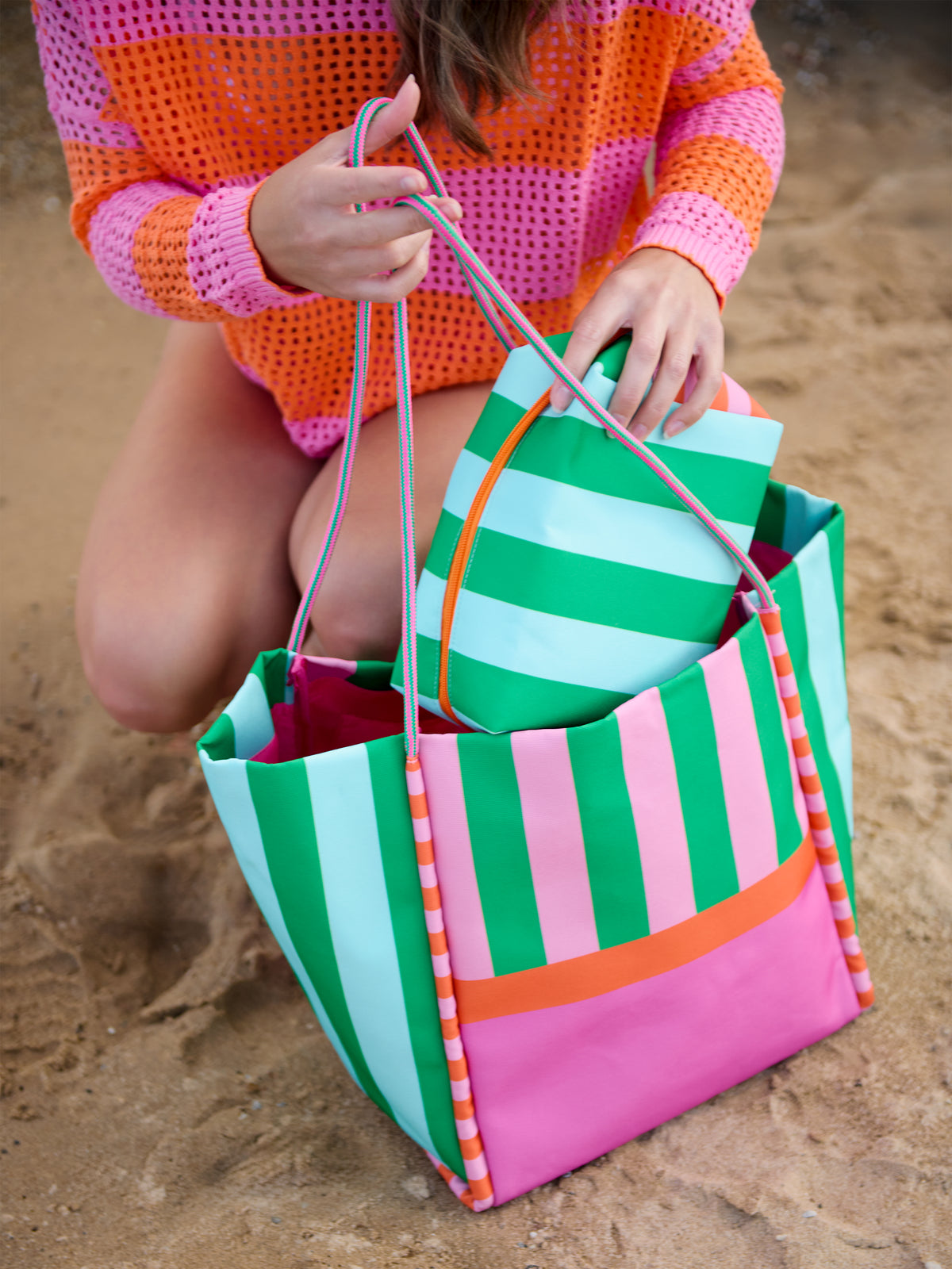 Shiraleah "Samba" Zip Pouch- Green