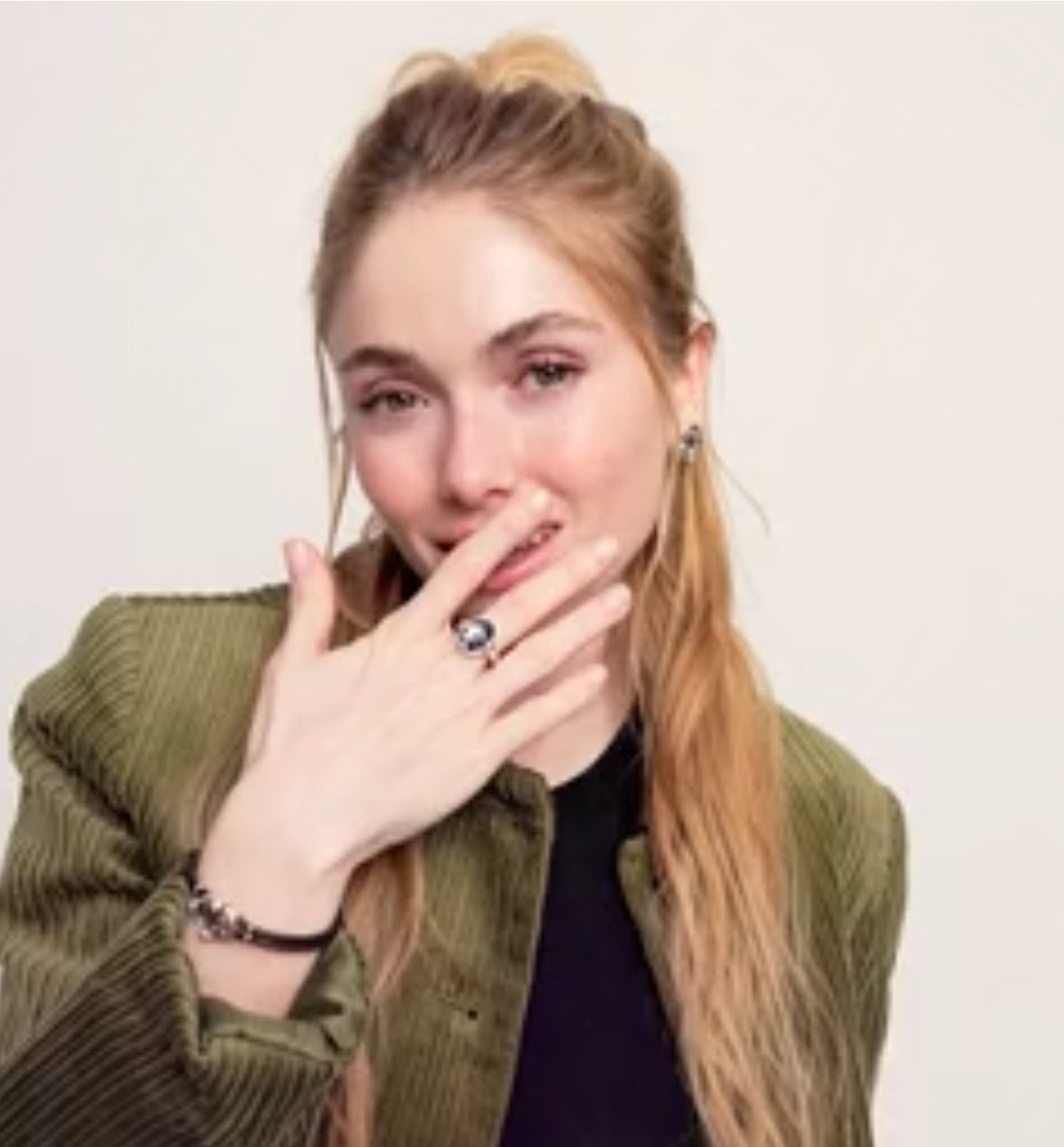 Uno de 50 “Ser Deslumbrante” (be stunning) Ring-Silver/Black