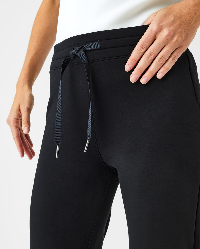 Spanx AirEssentials Tapered Pant- Very Black