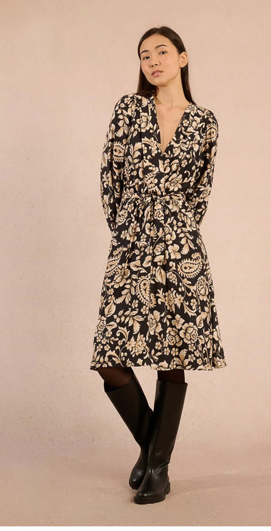 Molly Bracken L/S V-Neck Dress-Black