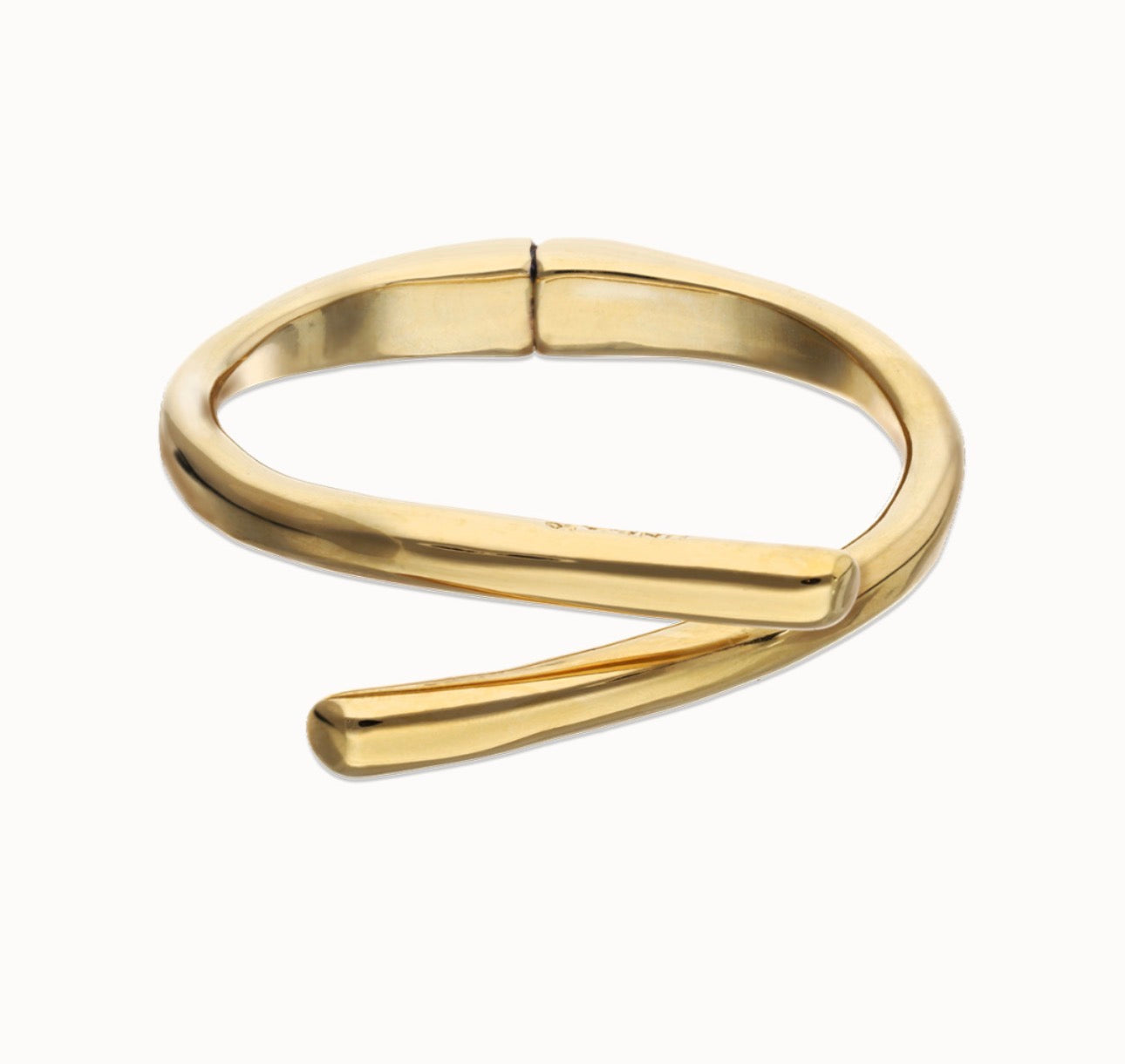 Uno de 50 "Raices" Hinged Bangle-Gold