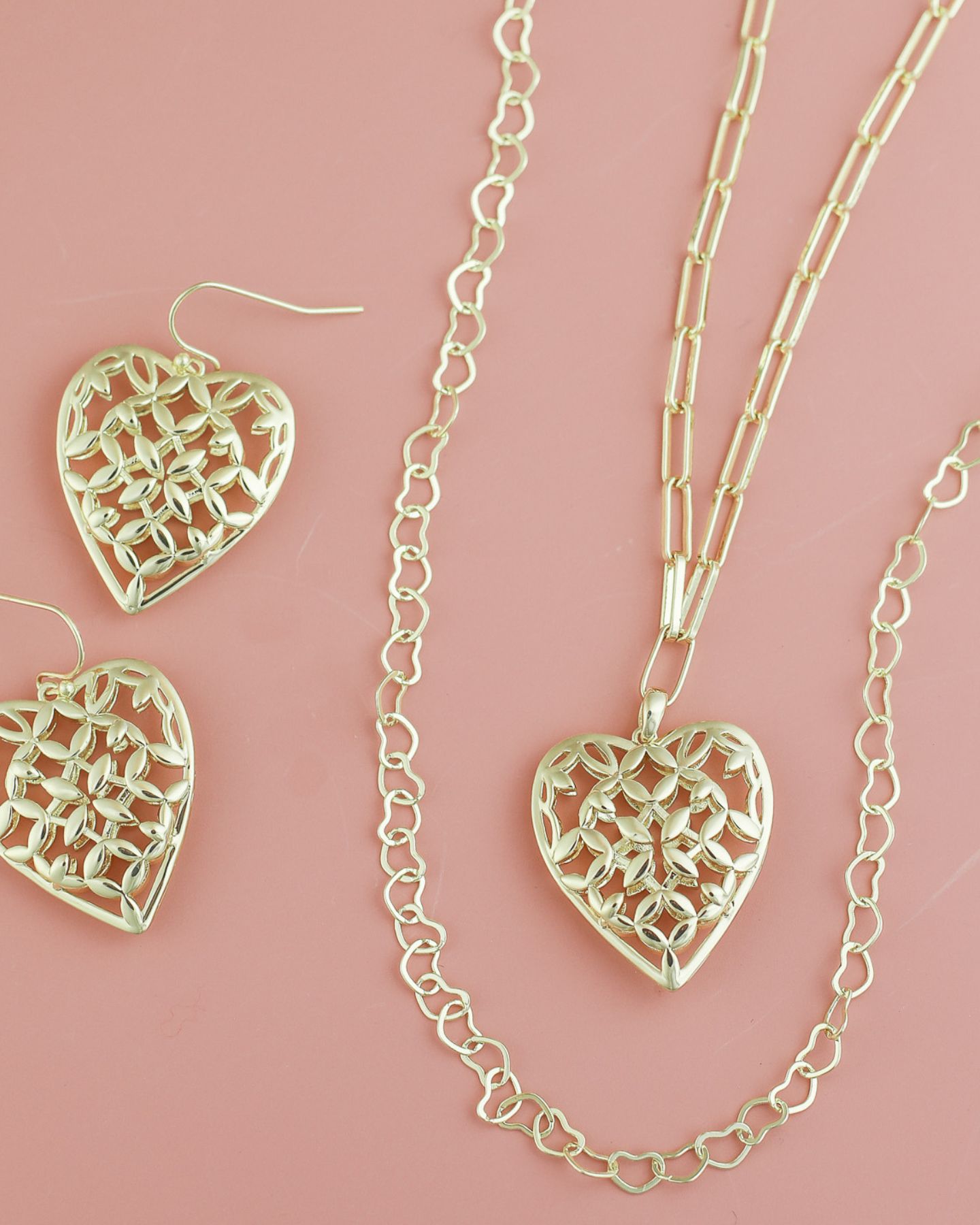 Natalie Wood Designs Adorned Heart Layering Necklace in Gold