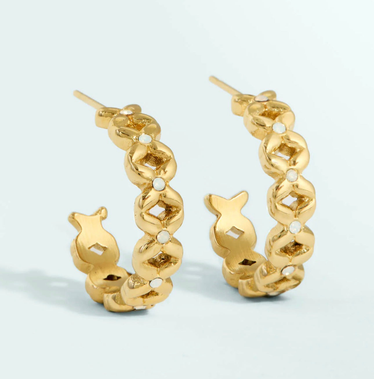 Spartina 449 SP Bridge Street Hoop Earrings 18mm-Gold/White Opal