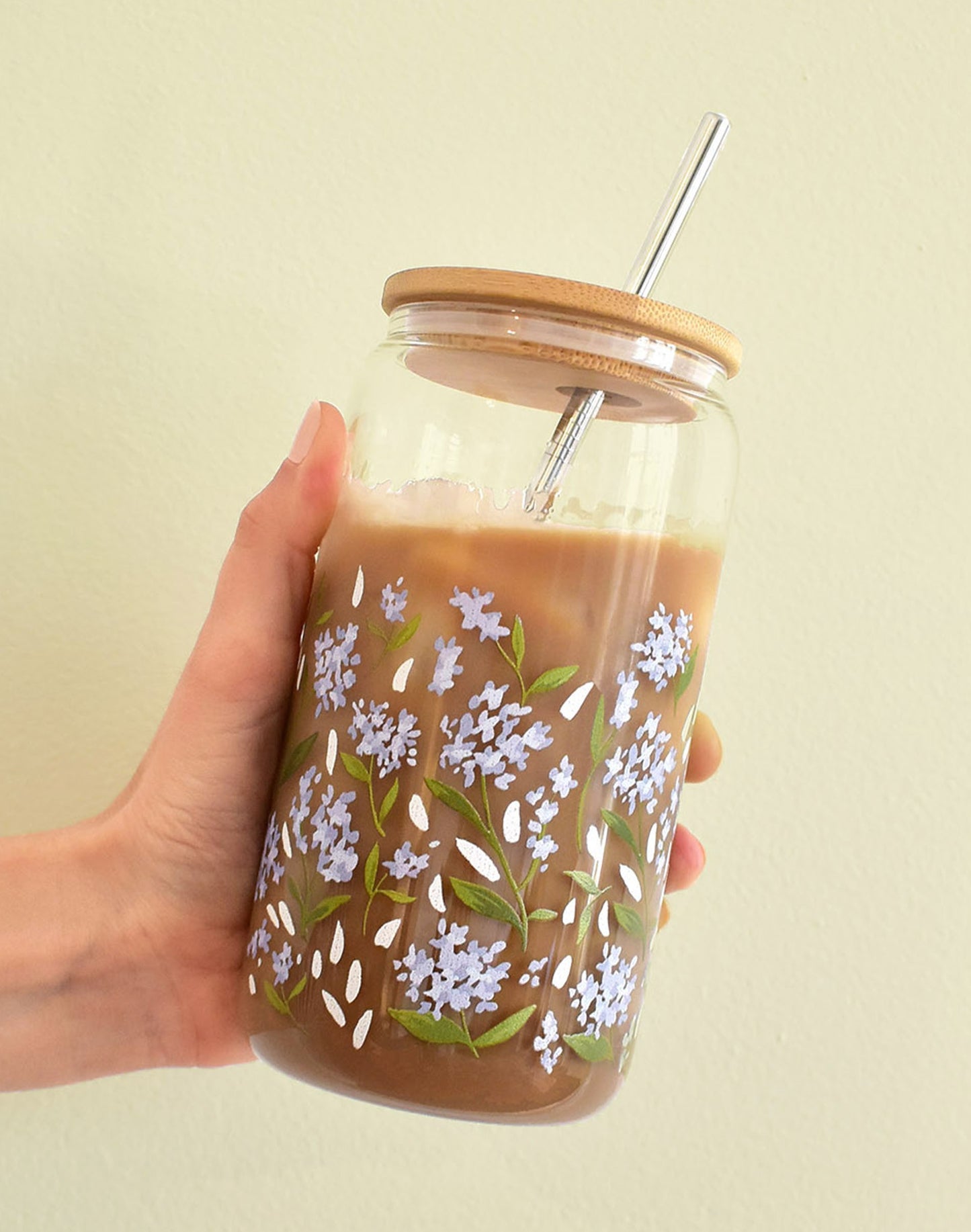 1 Canoe 2 "Hydrangeas" Glass Can with Straw