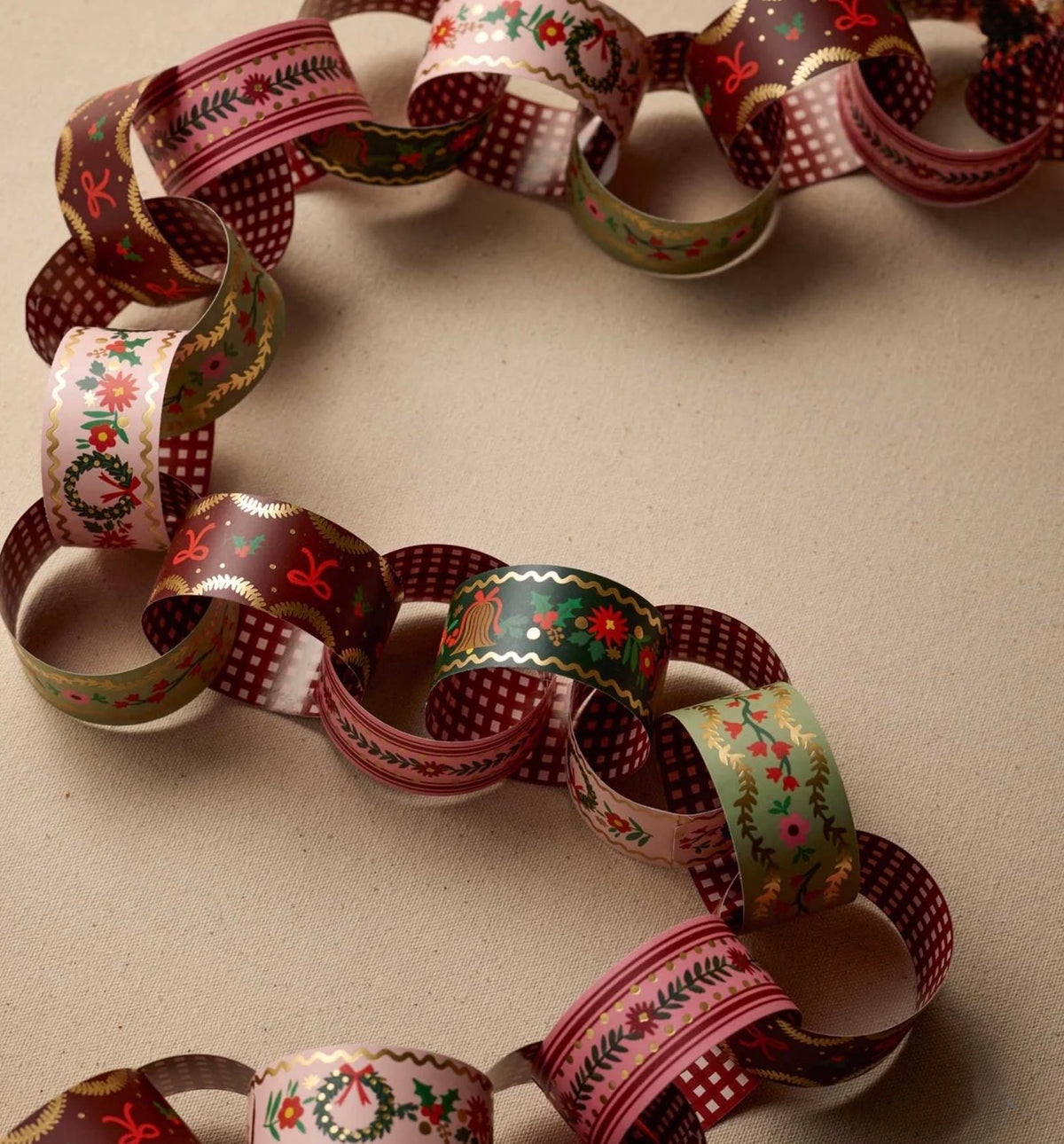 Rifle Paper Co. “Holly Jolly” Paper Chain Kit