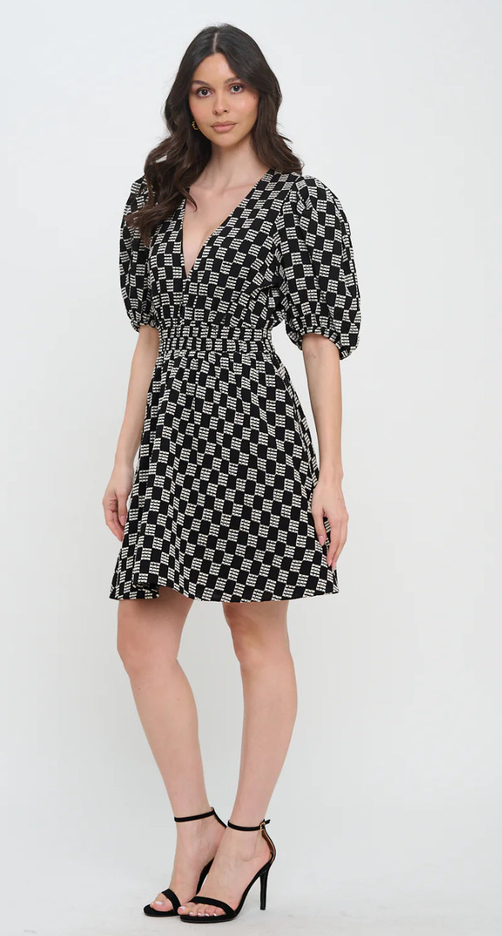 Meet Me In Santorini “Midnight Weave” Short Sleeve Dress-Black/White