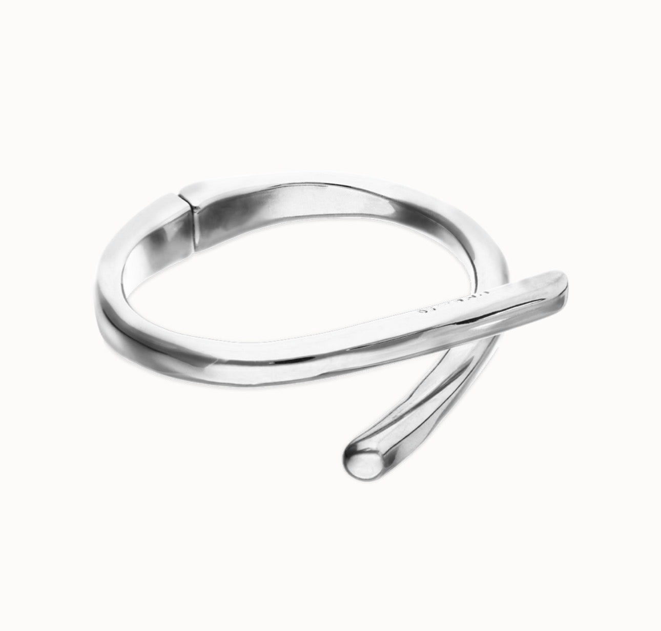 Uno de 50 "Raices" Hinged Bangle-Silver