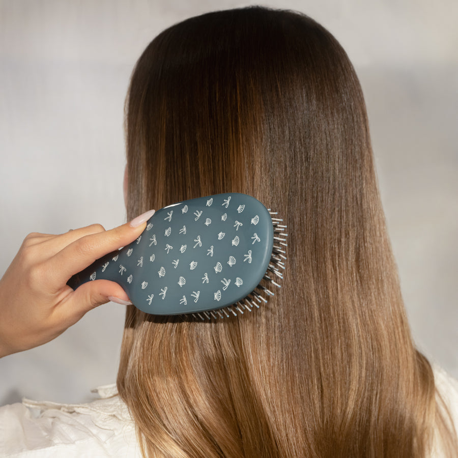 Kitsch Smooth & Polish Brush-Coastal Blue Print