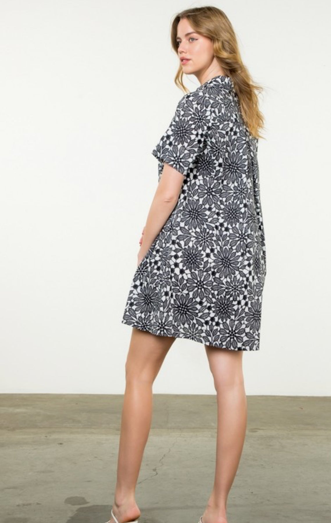 THML "Miranda" Flower Print S/S Dress- Black/White