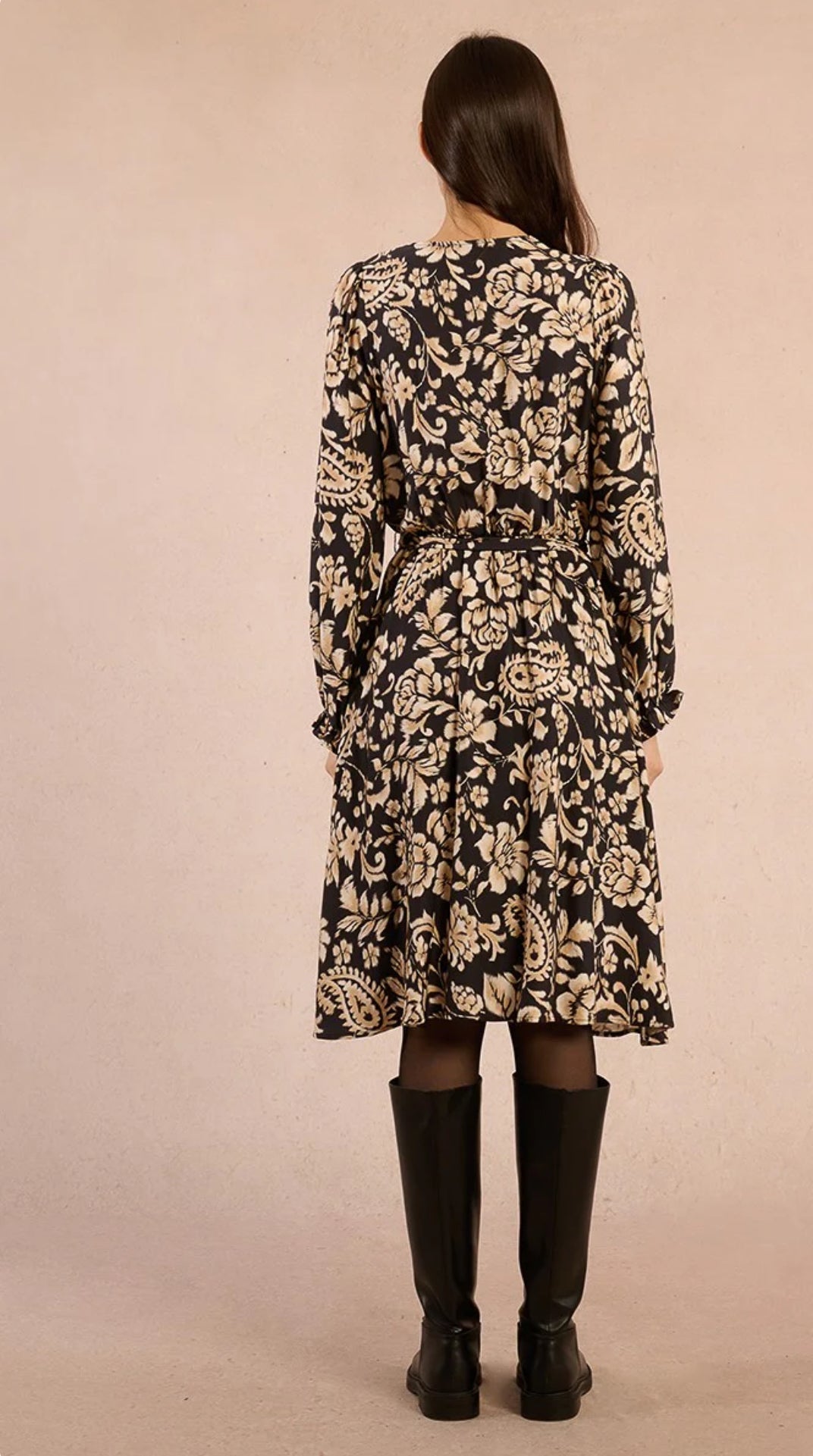 Molly Bracken L/S V-Neck Dress-Black