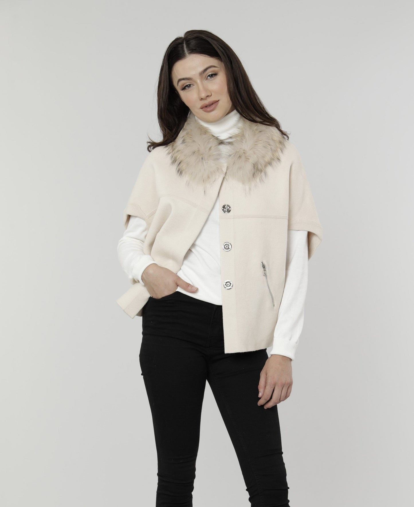 Dolce Cabo Structured Short Sleeved Cardigan with Faux Fur Collar-Creme