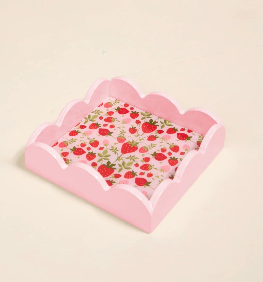 The Darling Effect Scallop Trinket Tray-Strawberry Fields