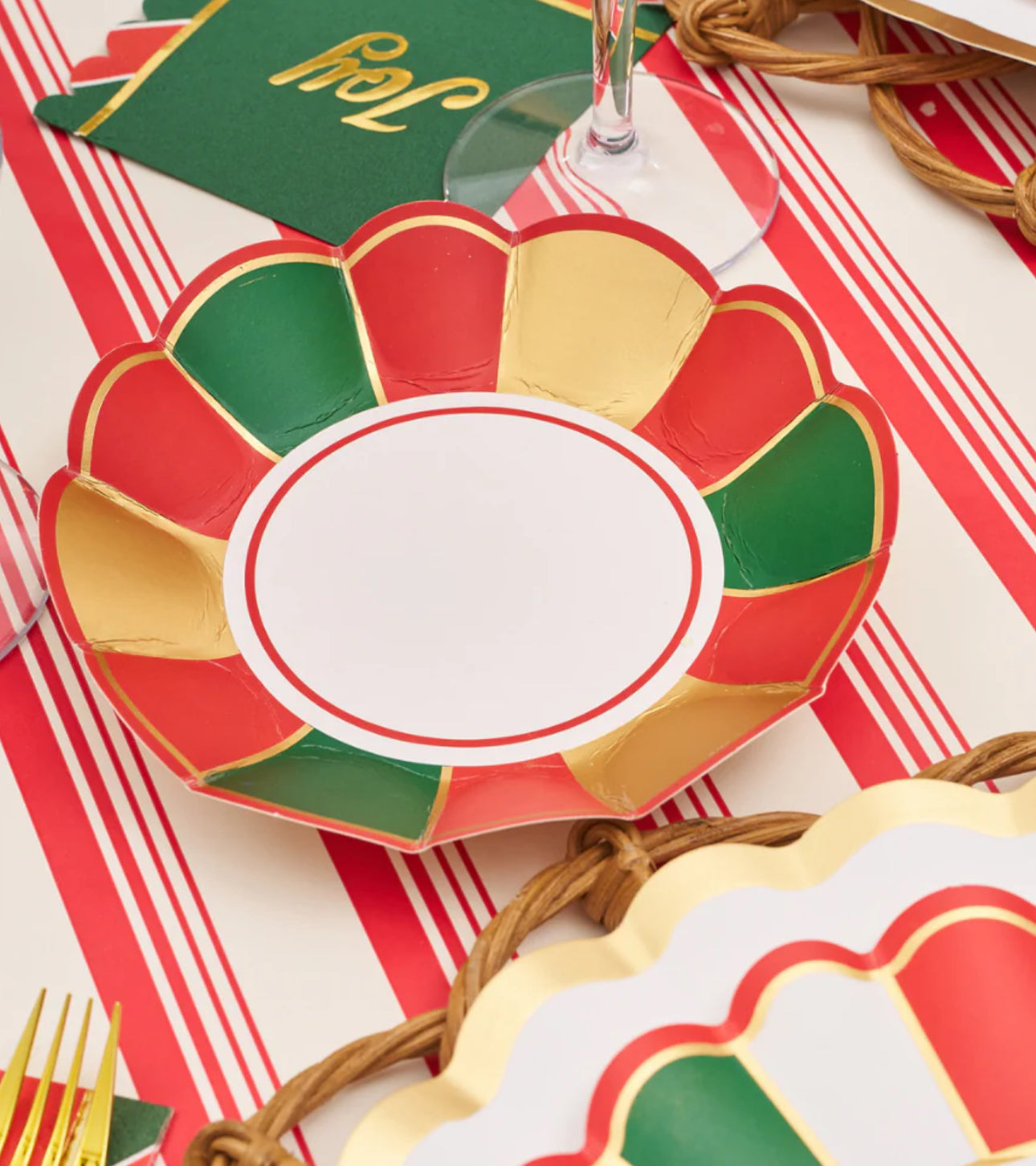 Sophistiplate “Joyful Christmas” Scalloped Appetizer/Dessert Bowl