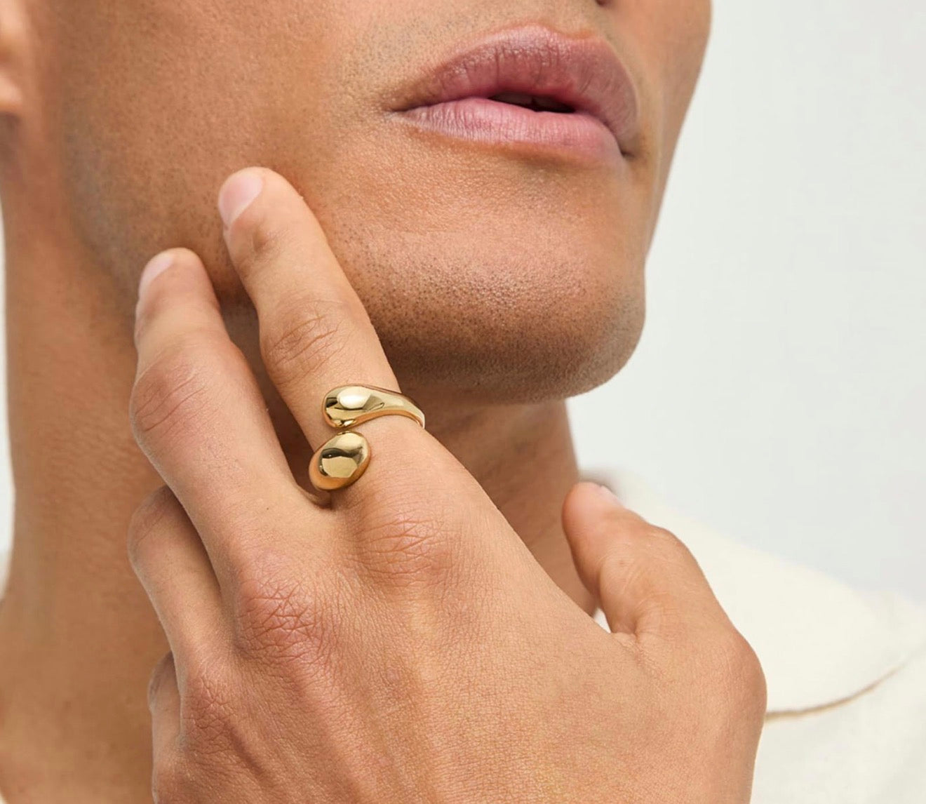 Uno de 50 "Corium" Ring- Gold