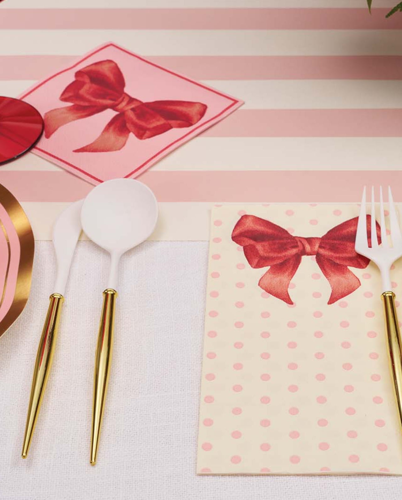 Sophistiplate “Pink Bows” Guest Towel - Thumbnail 3