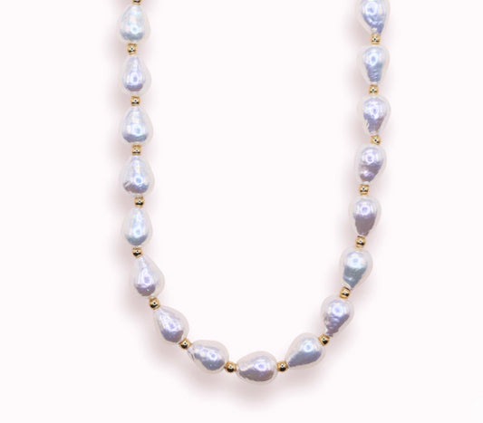 Beaded Blondes "Saylor Pearl” Gold Necklace 18” Stretch (no clasp)