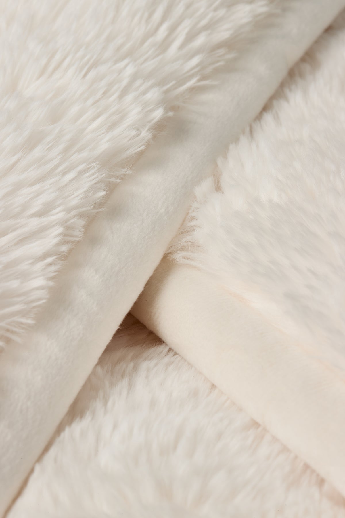 Barefoot Dreams Cloud Faux Fur Throw-Cream