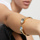 Uno de 50 "Be a Chameleon" Bangle-Gold/Moonstone
