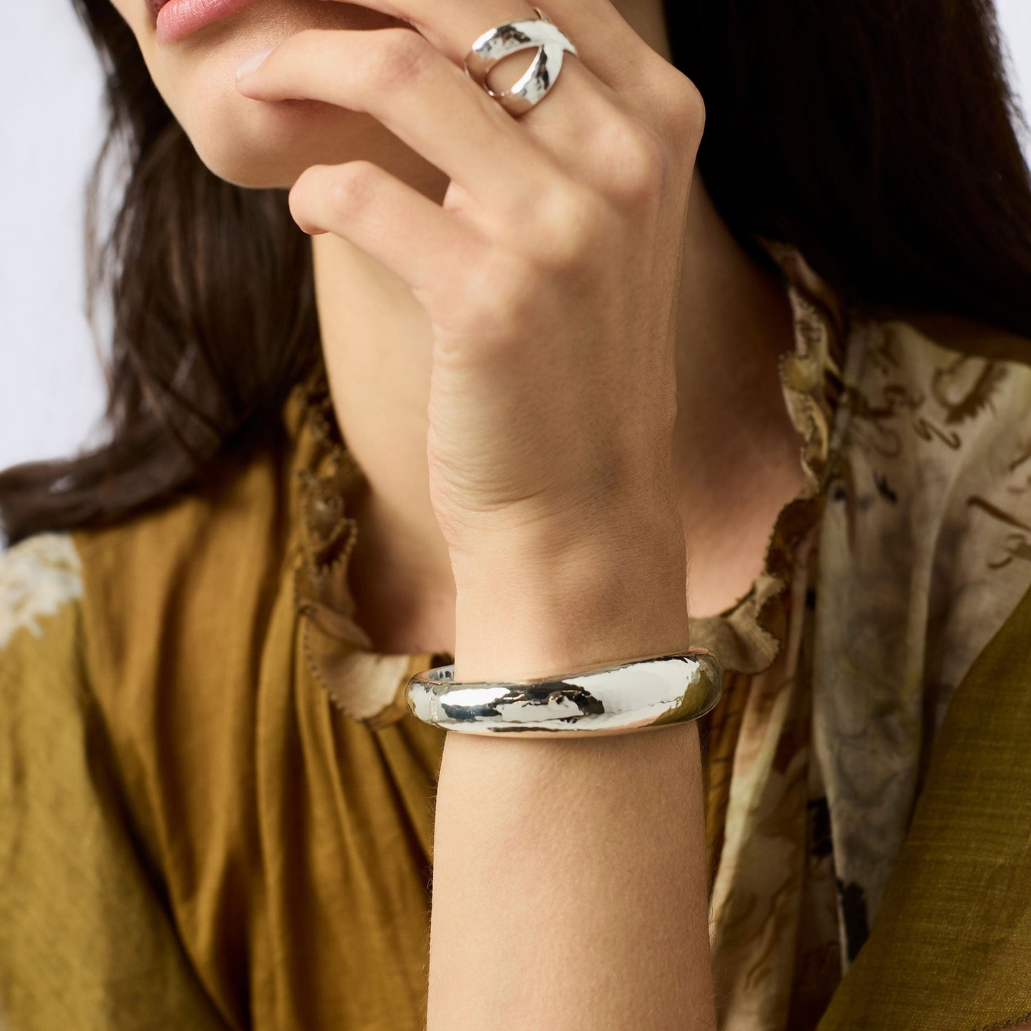 Julie Vos “Catalina” Demi Hinge Bangle-Silver